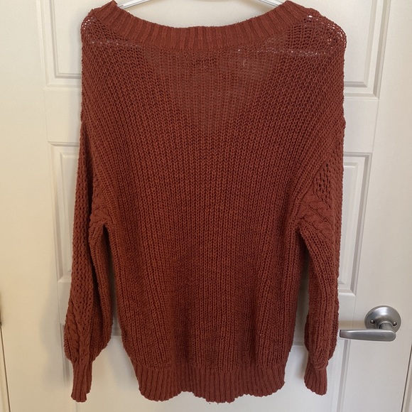American Eagle Cable Knit Sweater! - Picture 2 of 4
